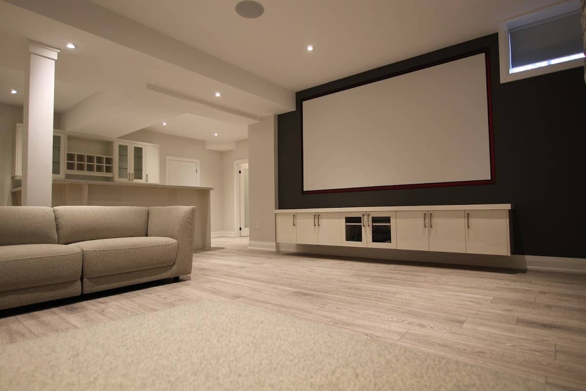 Burloak Basement photo 3