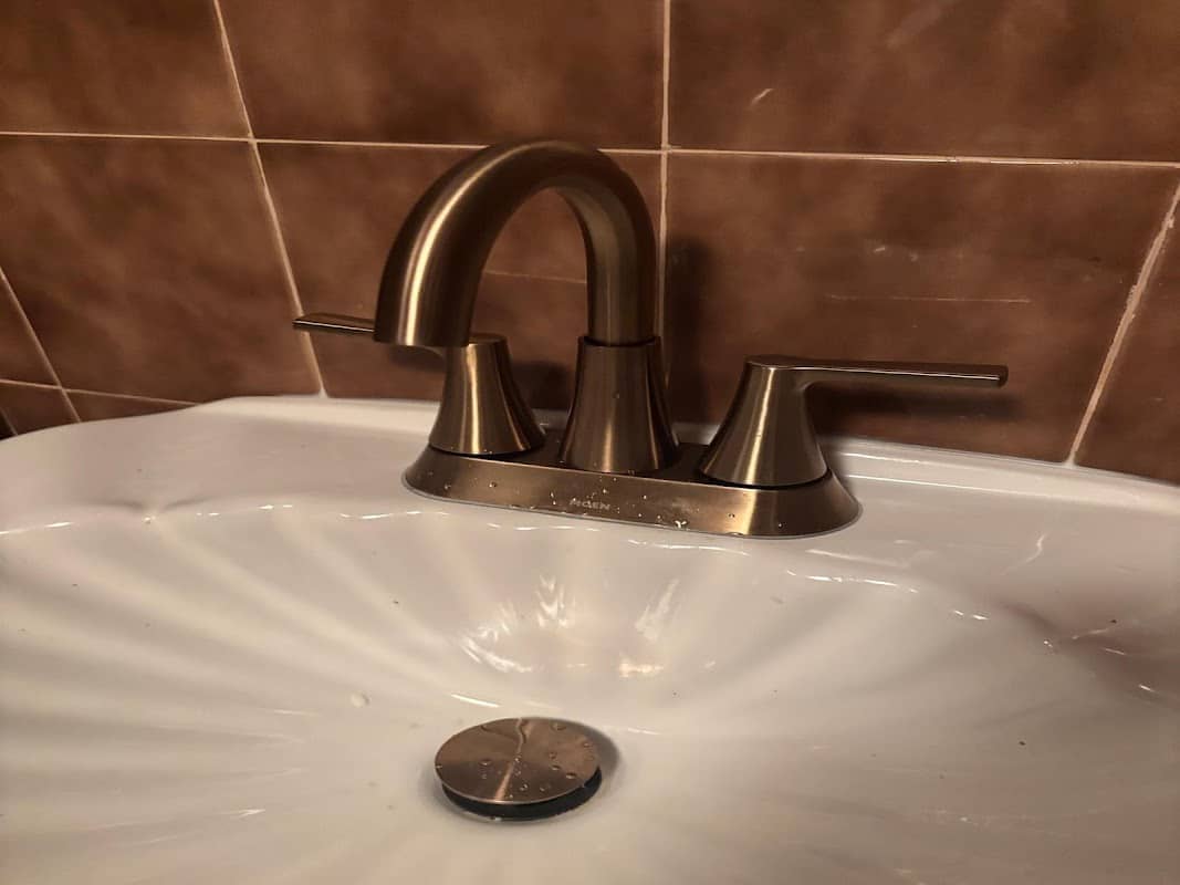 Leaside Plumbing and Heating Ltd